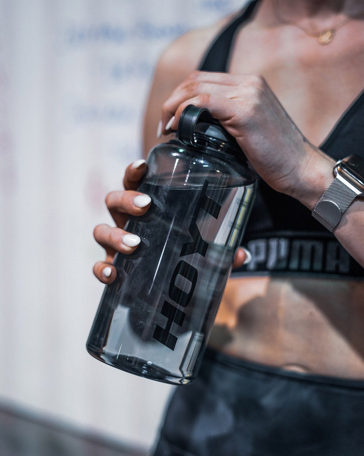 Hoyt Rainmaker 34 oz. water bottle