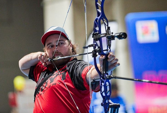 Hoyt target  archer Kris Schaff shooting Hoyt INVICTA at Macau Open in China